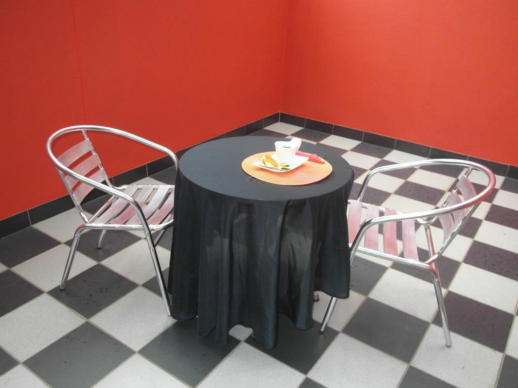 Red Square Home Pretoria-Noord Buitenkant foto